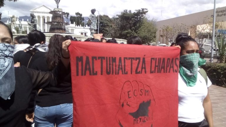 Normalistas secuestran autobuses en Chiapas