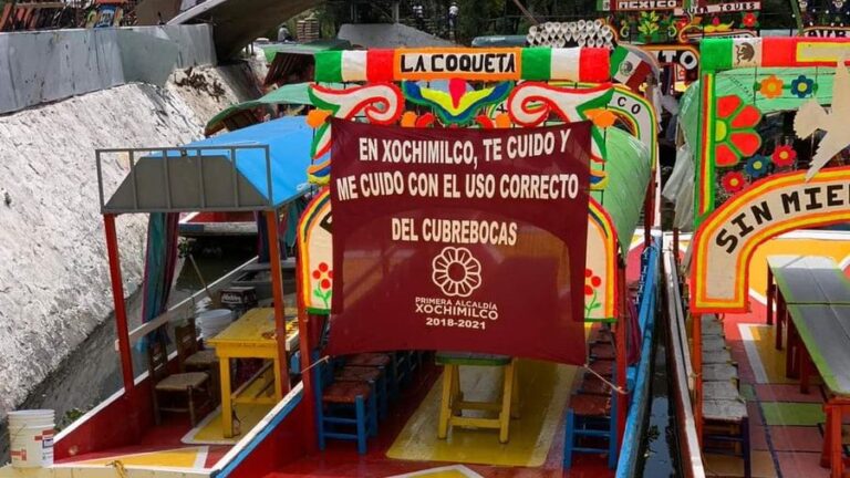 Reabren las trajineras de Xochimilco con nuevo horario y medidas de higiene