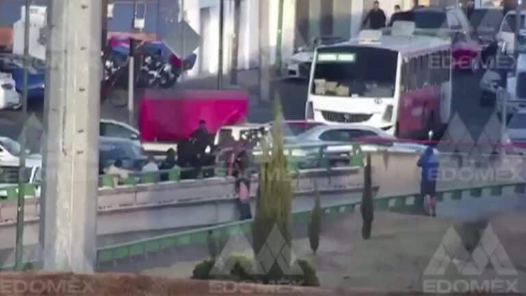 Policías de Toluca frustran suicidio de sujeto decidido a saltar de puente