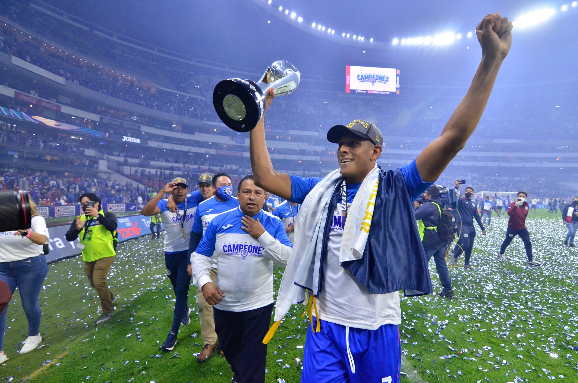 Luis Romo, de Cruz Azul, es elegido como el mejor jugador de la Liga MX