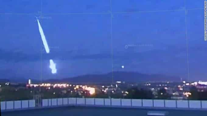 Gran meteoro ilumina el cielo de noche en Noruega; habría caído cerca de Oslo