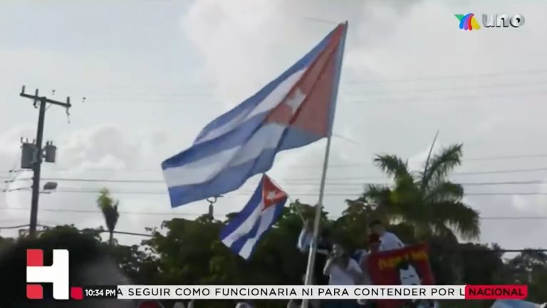 Crecen en EUA los llamados de libertado para Cuba; Florida ofrece abrir internet satelital