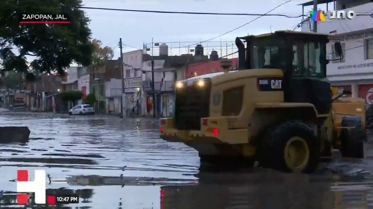 Continúan los trabajos de limpieza tras el desbordamiento del Arroyo Seco en Zapopan, Jalisco