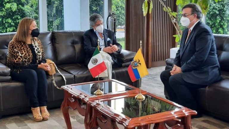 Presidente de Ecuador está en México de visita oficial; planean acuerdo comercial