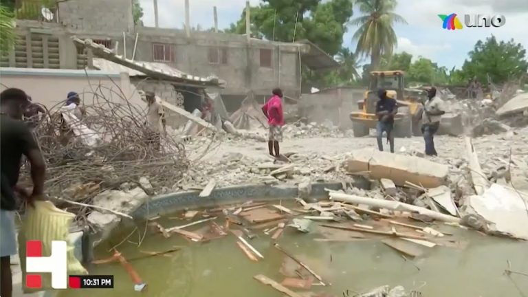 Incertidumbre y tragedia en Afganistán y Haití; la gente intenta escapar de la cruda realidad