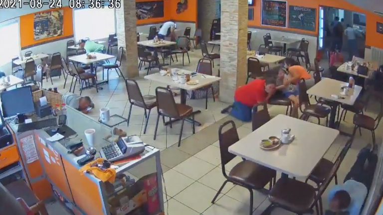 Familias en restaurante de Matamoros se resguardaron tras escuchar disparos a plena luz del día