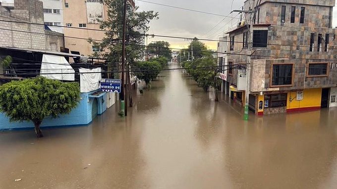 Detienen a sujetos por saquear viviendas afectadas por inundaciones en Tula