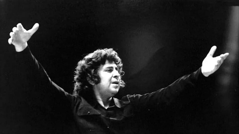 Fallece el compositor griego Mikis Theodorakis, célebre por “Zorba el griego”