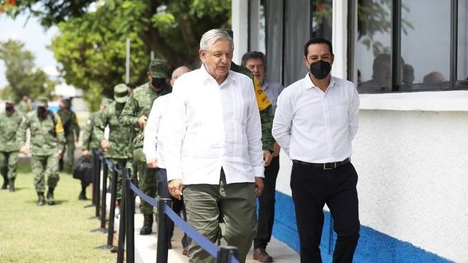 Recorre AMLO obras del Tren Maya en Yucatán; se reúne con el gobernador Mauricio Vila