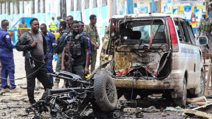 Ataque suicida con coche bomba en Mogadiscio deja ocho muertos este sábado