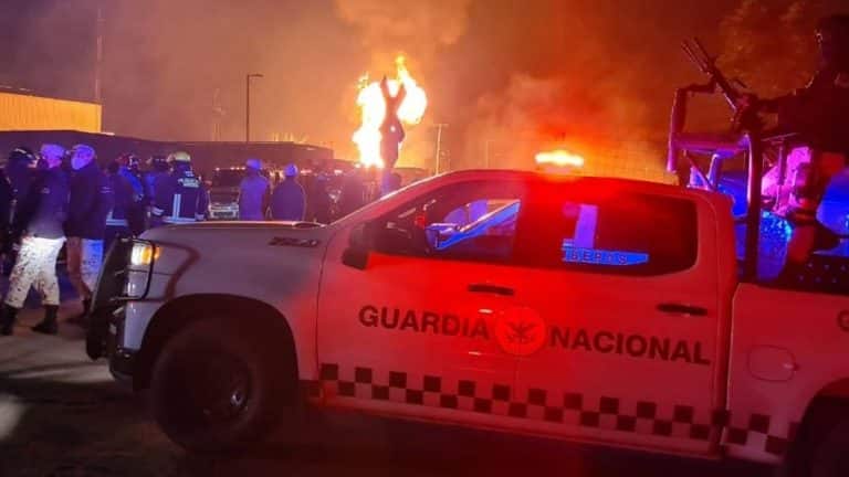 Un muerto y 11 heridos por explosión de toma clandestina de gas en Puebla