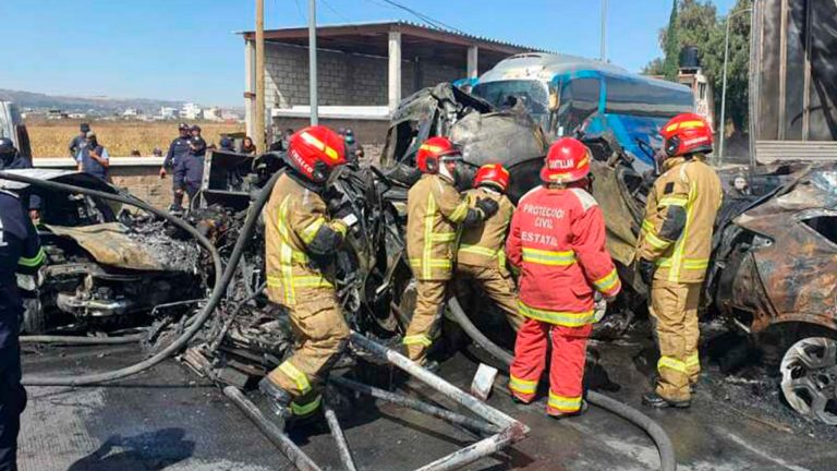 Identifican a 17 víctimas del accidente vial en la caseta de la México-Puebla