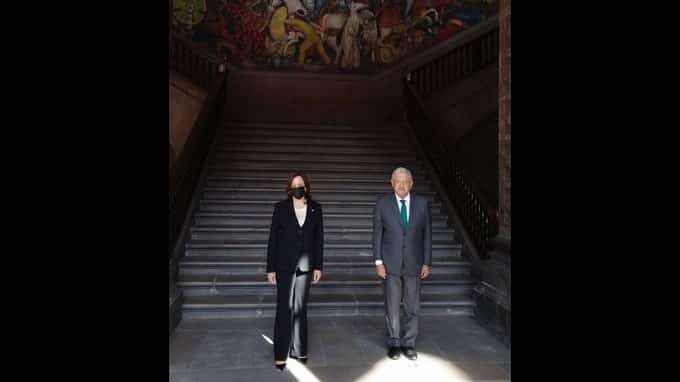 López Obrador llega a la Casa Blanca para encuentro con Kamala Harris