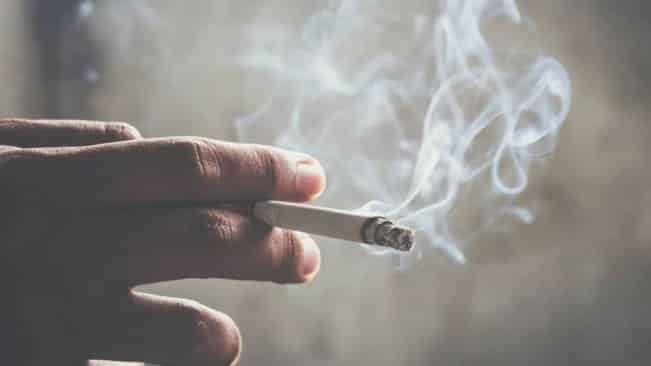 Nueva Zelanda presenta plan para prohibir venta de tabaco a futuras generaciones
