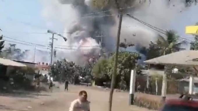 Se registra explosión de bodega con pirotecnia en Apatzingán, Michoacán