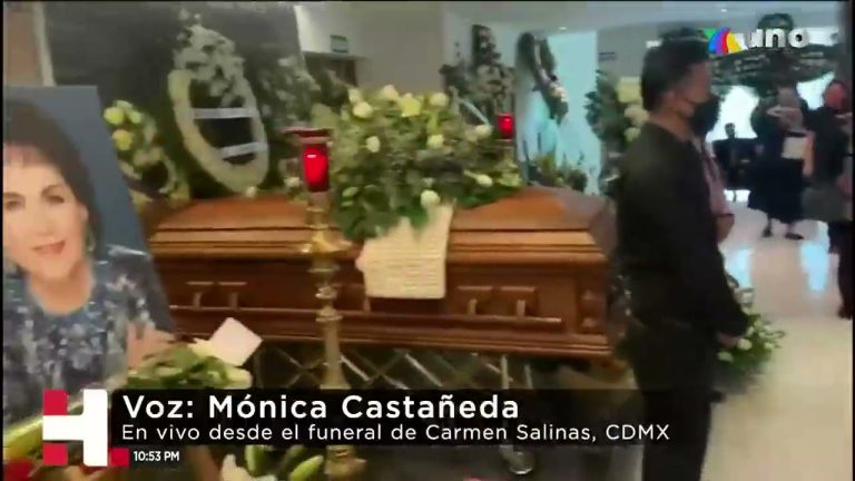 Velan los restos de Carmen Salinas en la CDMX; familiares le dan el último adiós