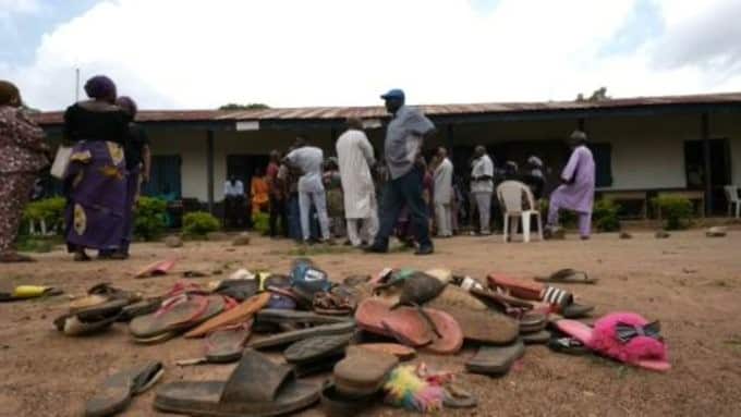 Grupo de hombres armados asesinan a más de 200 personas en Nigeria