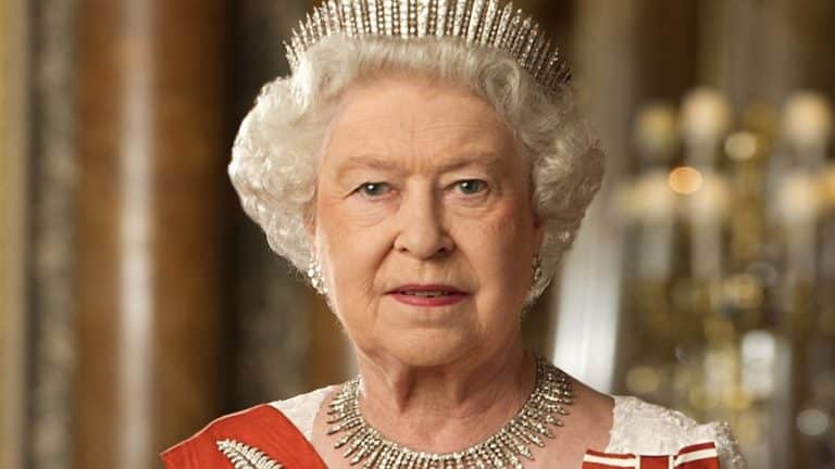 Cumple la reina Isabel II 70 años en el trono del Reino Unido
