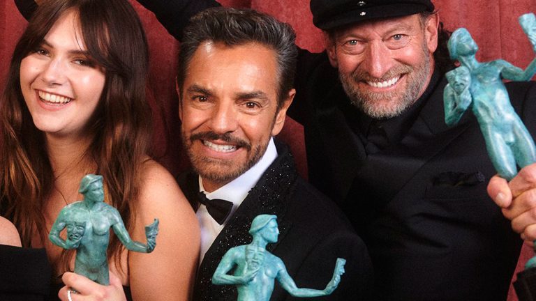 Eugenio Derbez brilla en los SAG Awards 2022; “CODA” gana Mejor Reparto 