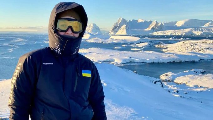Científico ucraniano queda varado en la Antártida y no tiene a dónde regresar