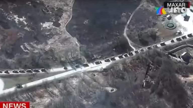 Imágenes satelitales muestran el avance de convoy ruso hacia Kiev