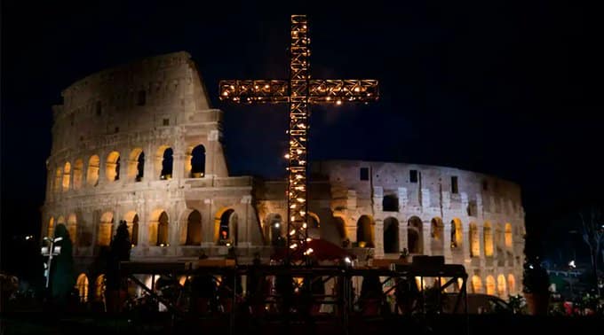 Papa Francisco presidirá el Vía Crucis en el Coliseo de Roma tras pandemia