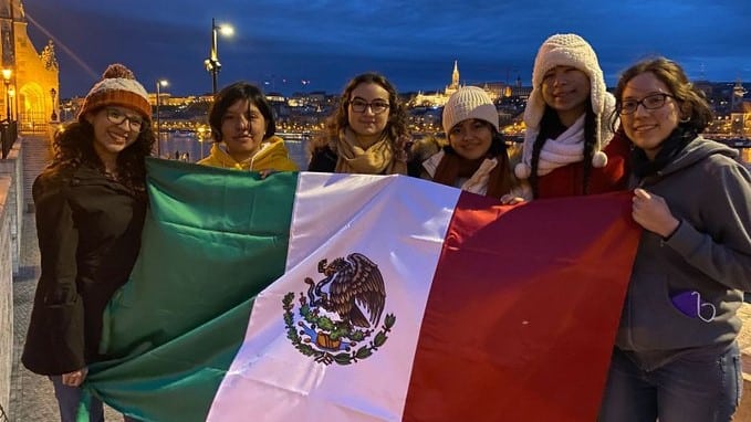 Mexicanas ganan plata y bronce en olimpiada de Matemáticas en Hungría
