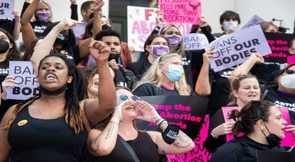Rechazan iniciativa a favor de ley para asegurar derecho al aborto en EUA