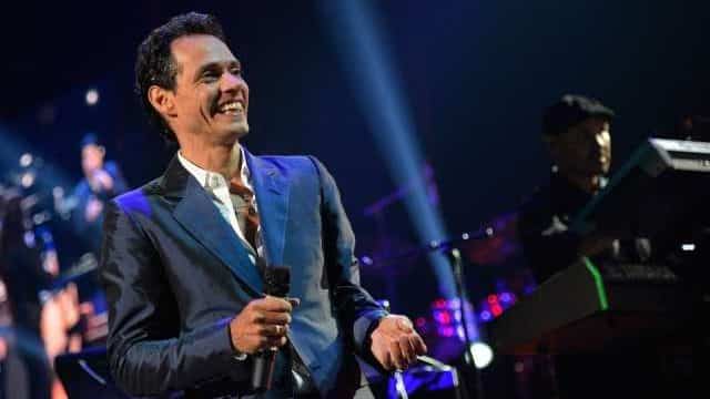 Marc Anthony sufre accidente en camerino y cancela concierto en Panamá
