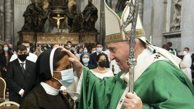 Vaticano habría pagado en secreto rescate de monja secuestrada por Al Qaeda