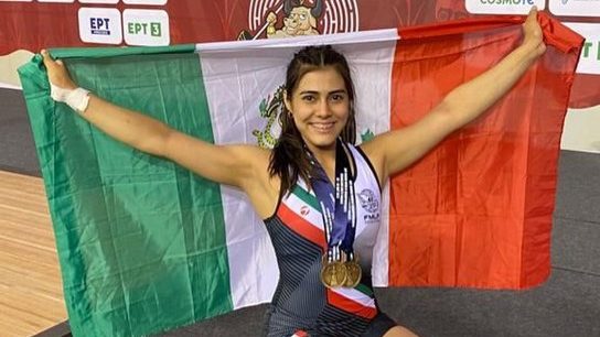 Daphne Guillén gana medallas de oro en Campeonato Mundial de Pesas