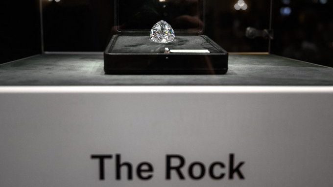 The Rock, el diamante blanco más grande, no alcanza el récord en subasta