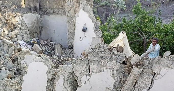 Terremoto de magnitud 6.1 en Afganistán deja más de mil muertos