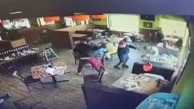 Sicarios matan a cuatro personas en un restaurante de Ciudad Juárez