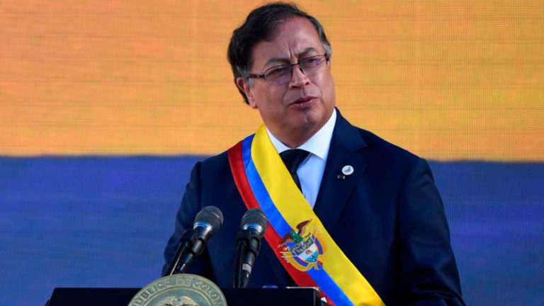 Gustavo Petro rinde protesta como presidente de Colombia por un período de 4 años