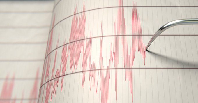 Sismológico reporta 725 réplicas tras sismo de magnitud 7.7 en Michoacán