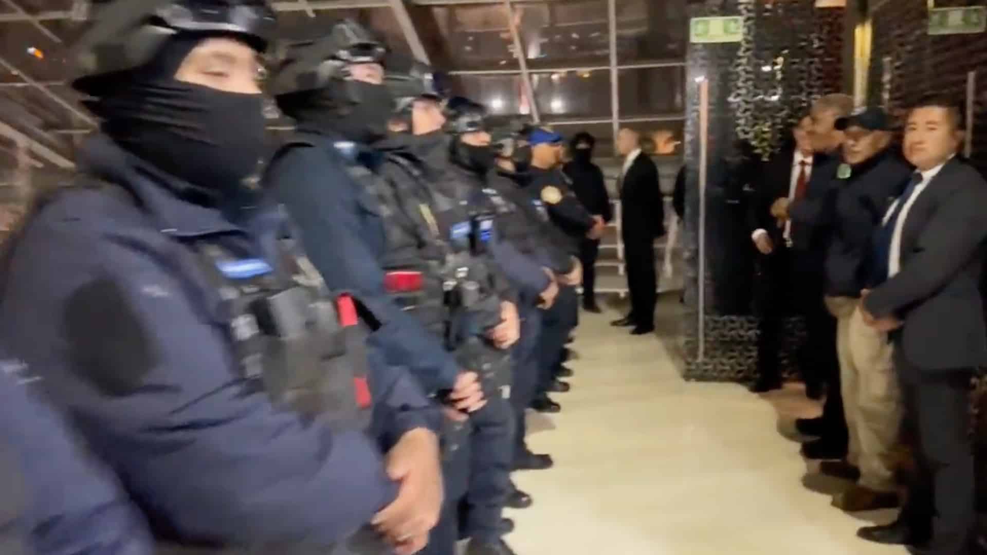 Policía capitalina clausura el bar Hookah en Santa Fe