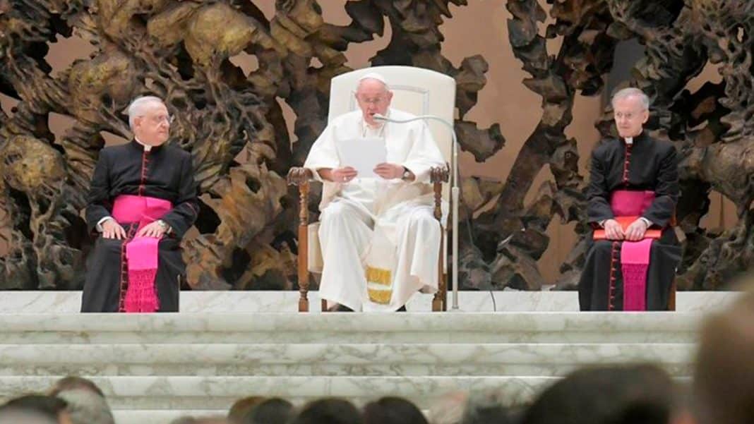 El papa Francisco tuvo una audiencia con sacerdotes y seminaristas y habló de los riesgos al ver pornografía