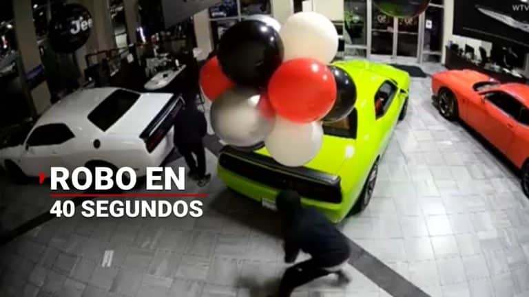 40 segundos fueron suficientes para que maleantes robaran varios autos deportivos en Kentucky, EUA