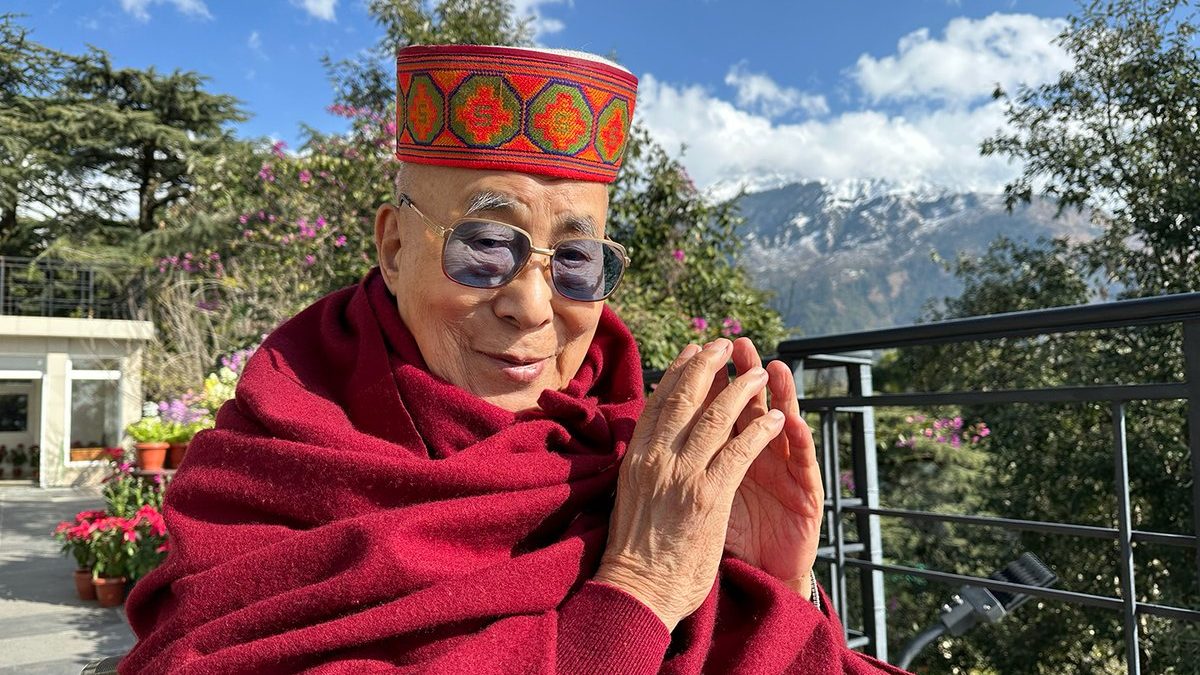 El Dalai Lama ofreció disculpas por la publicación de un polémico video