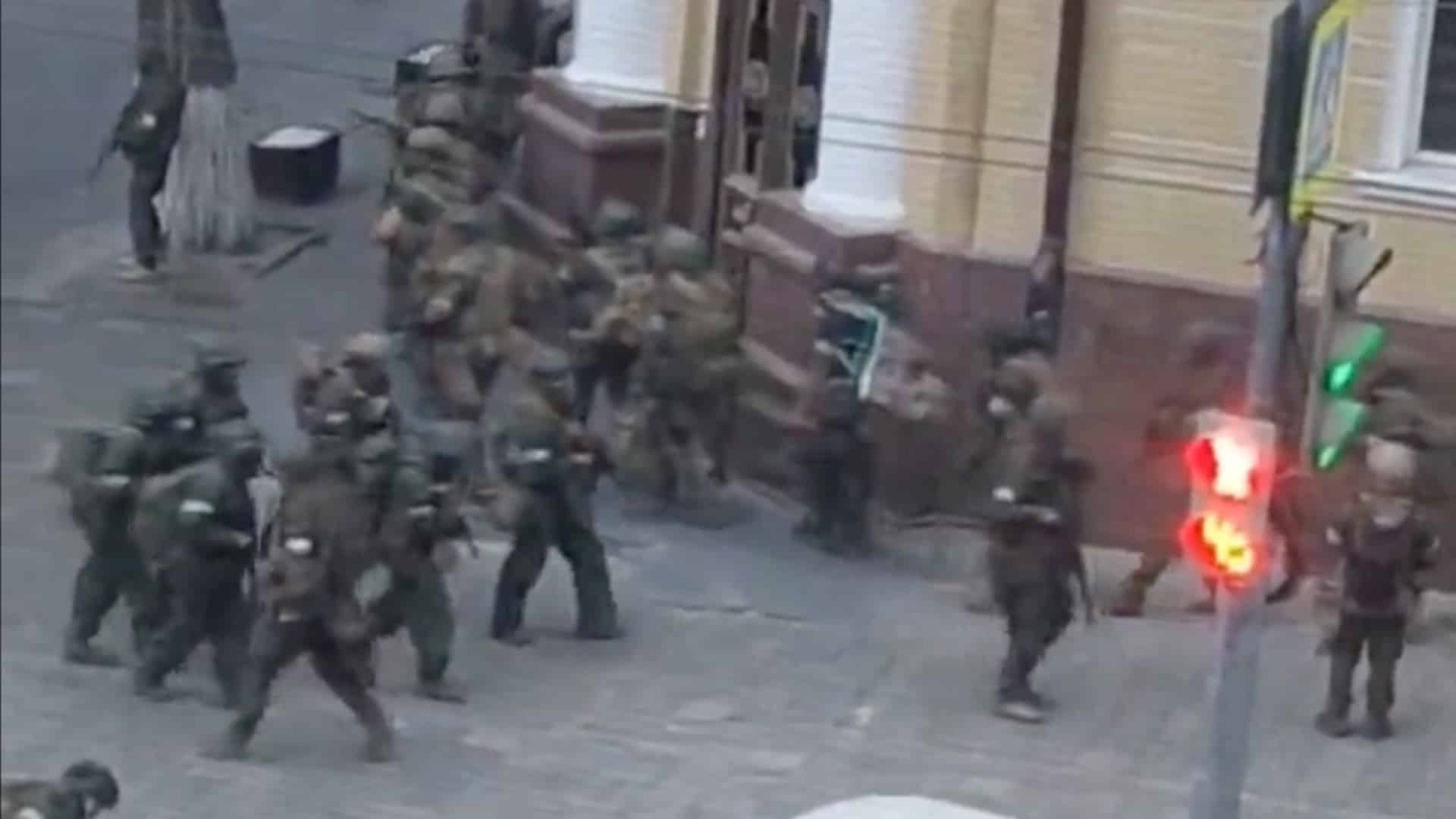 Wagner ordena a sus mercenarios rusos detener la marcha