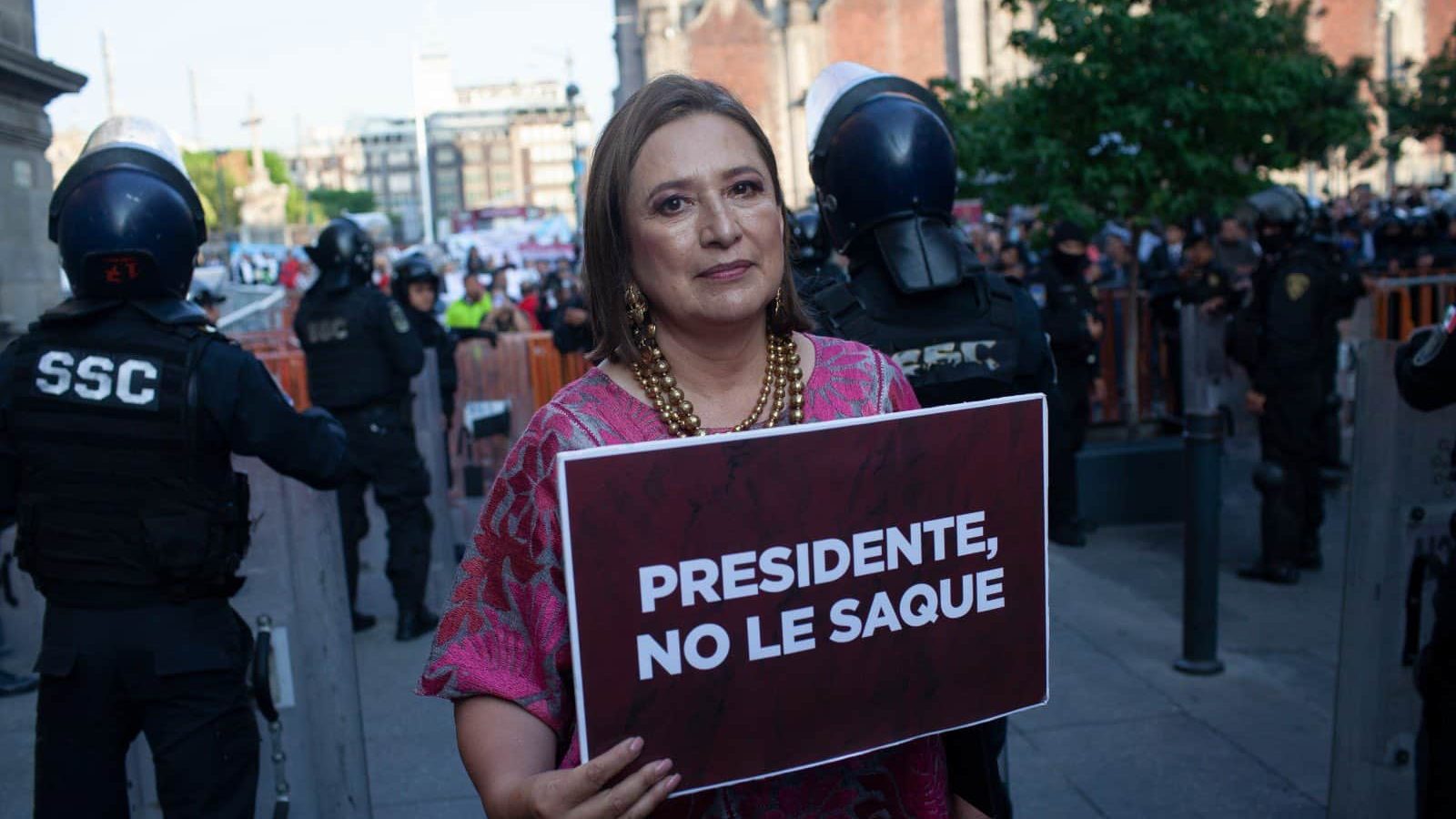 Senadora Xóchitl Gálvez llegó con un amparo a Palacio Nacional
