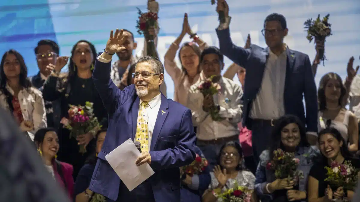 Bernardo Arévalo gana las elecciones presidenciales en Guatemala