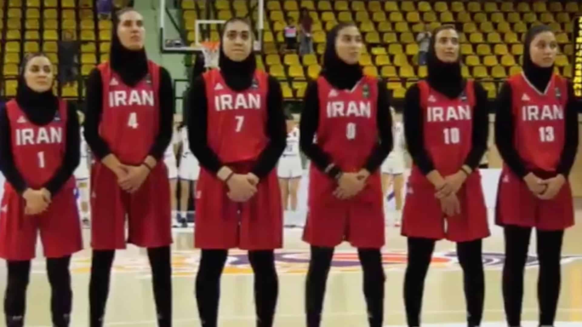 Acusan de traición a jugadoras de la selección iraní de baloncesto