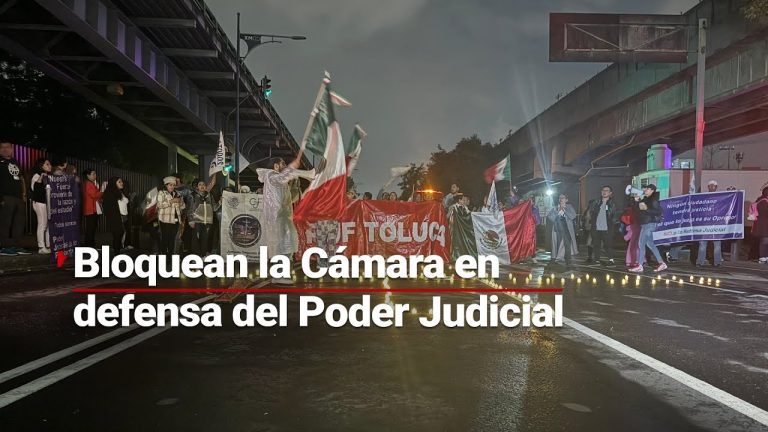 Protestan bloquean el acceso a la Cámara de Diputados