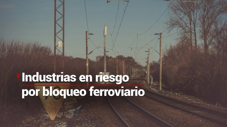 Sigue el bloqueo a las vías del tren en Puebla