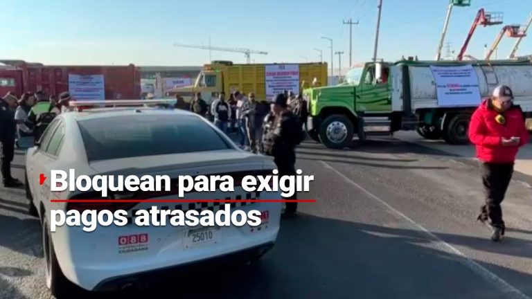 Transportistas bloquean por pagos del Tren Maya