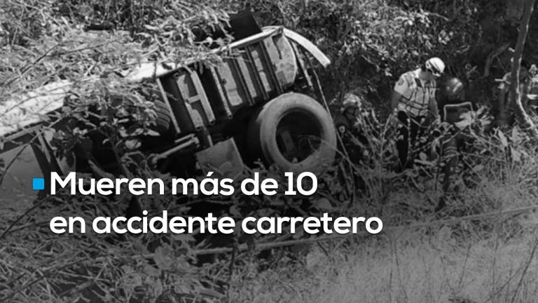 Accidente de autobús deja 18 muertos en Oaxaca